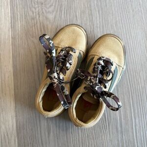 Vans Old Skool Camo Lace-Up Sneakers Shoes Kids 10.5